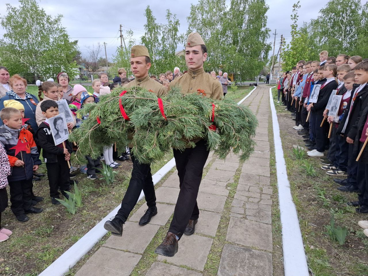 Мы этой памяти верны!.